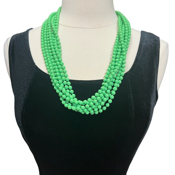 Vintage plastic green beaded necklace - Picture 2 of 5